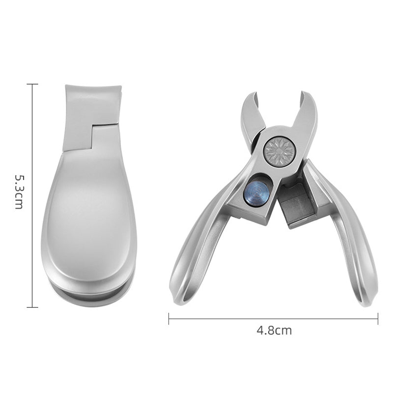 Ergonomisk nagelklippare i rostfritt stål med bred öppning och böjda blad, perfekt för tjocka naglar och säker klippning.