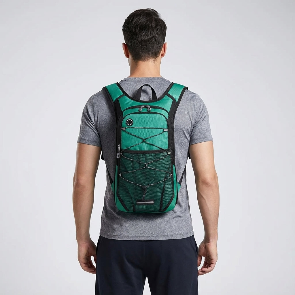 Närbild på Pathcore outdoor dagryggsäckens slitstarka material. Robust ergonomisk ryggsäck för äventyr.