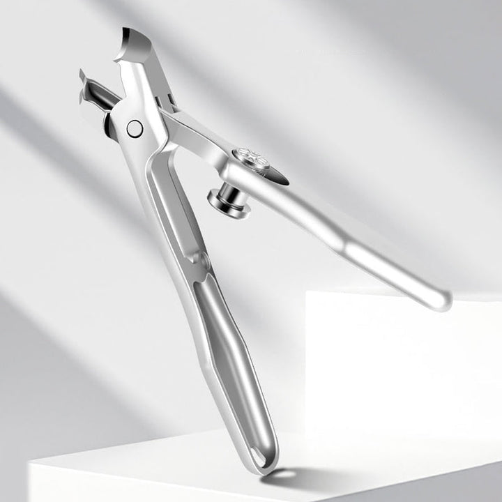"Ergonomisk silver sned nagelklippare i rostfritt stål, stilrent och skarpt verktyg för perfekt nagelvård."