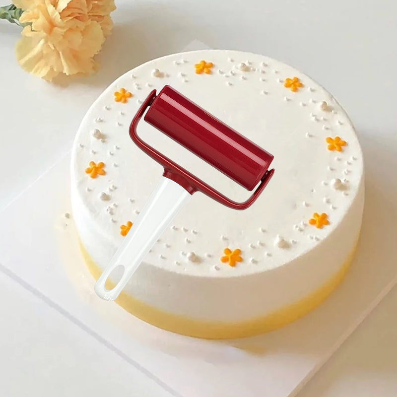 "Ergonomisk tårtglasyr-finisher i vitt, designad för jämna ytor. Perfekt för dekorering av bakverk i hemmakök."