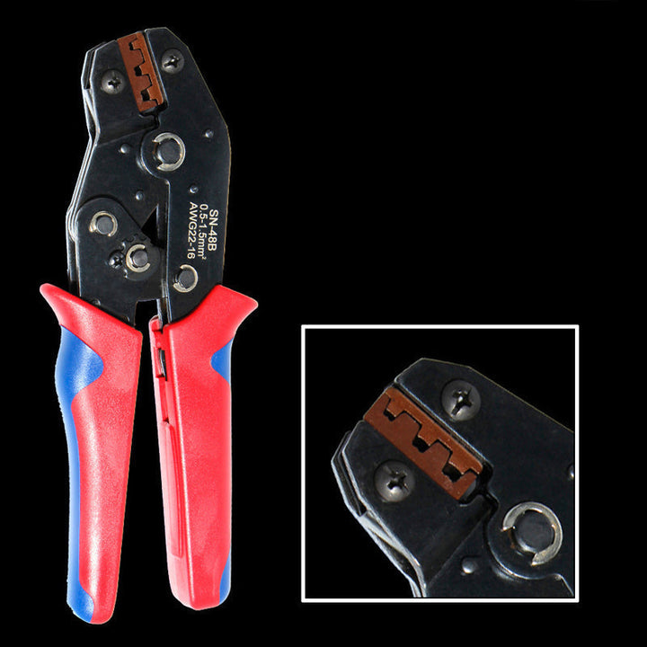 "Ergonomiskt krimpverktygssats för män, robust högkvalitativt stål, inkluderar 450 trådanslutningar och ändhylsor."