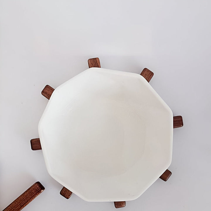 Underlägg valnöt/bokträ, fällbart. Perfekt presenttips för heminredning och köket.