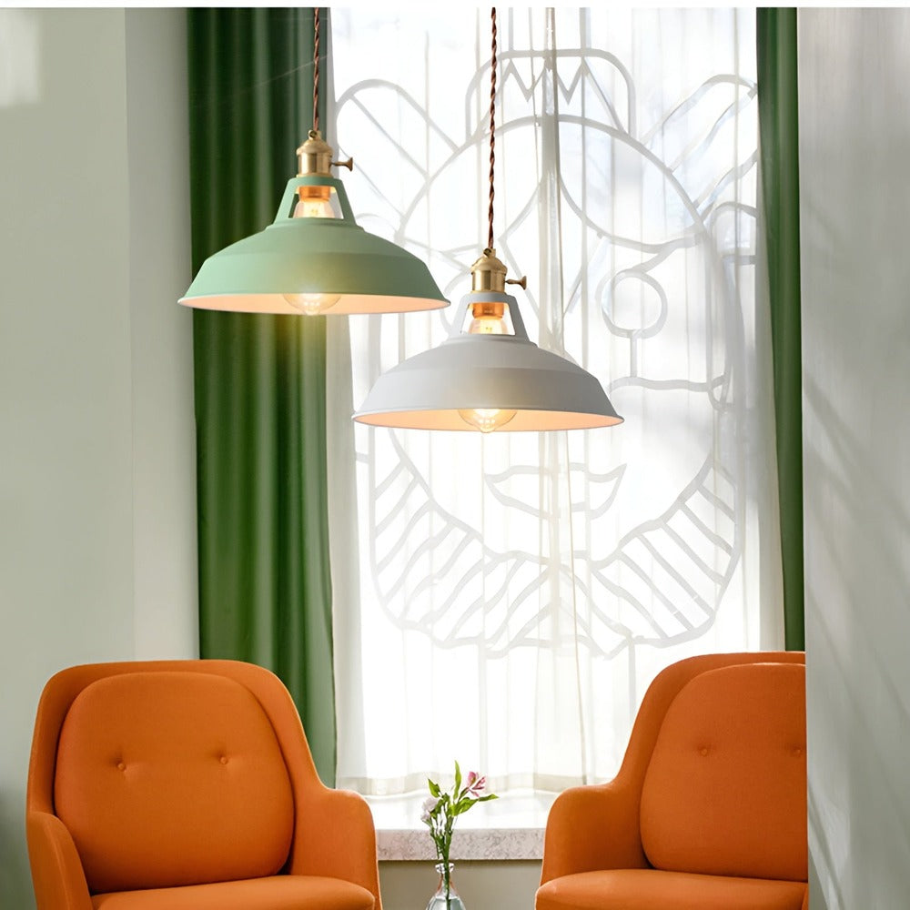 Unik taklampa, färgglad LED design för hemmet, perfekt som kökslampa.
