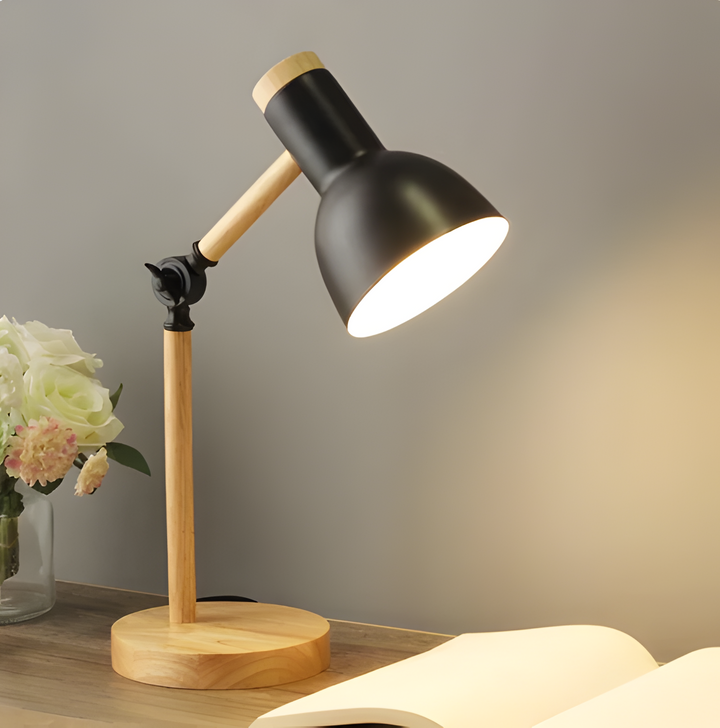 Färgglad justerbar LED-bordslampa i trä, modern macaron design för hem och kontor.