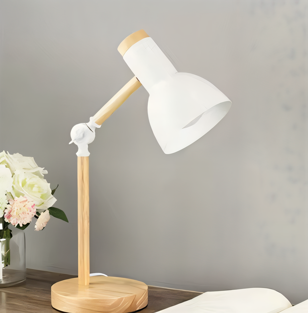 Justerbar LED-skrivbordslampa med träfot och macaron-design, modern belysning.