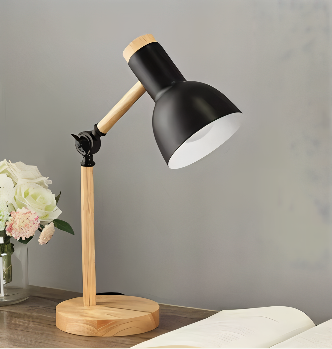 Träfotad LED-bordslampa i macaronstil, justerbar och modern belysning för hemmet.