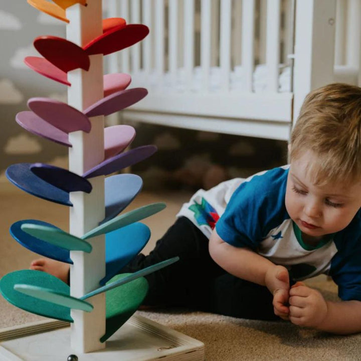 Montessori-inspirerad träleksak, kugelbana för tidig utveckling av barnets motorik & tänkande.