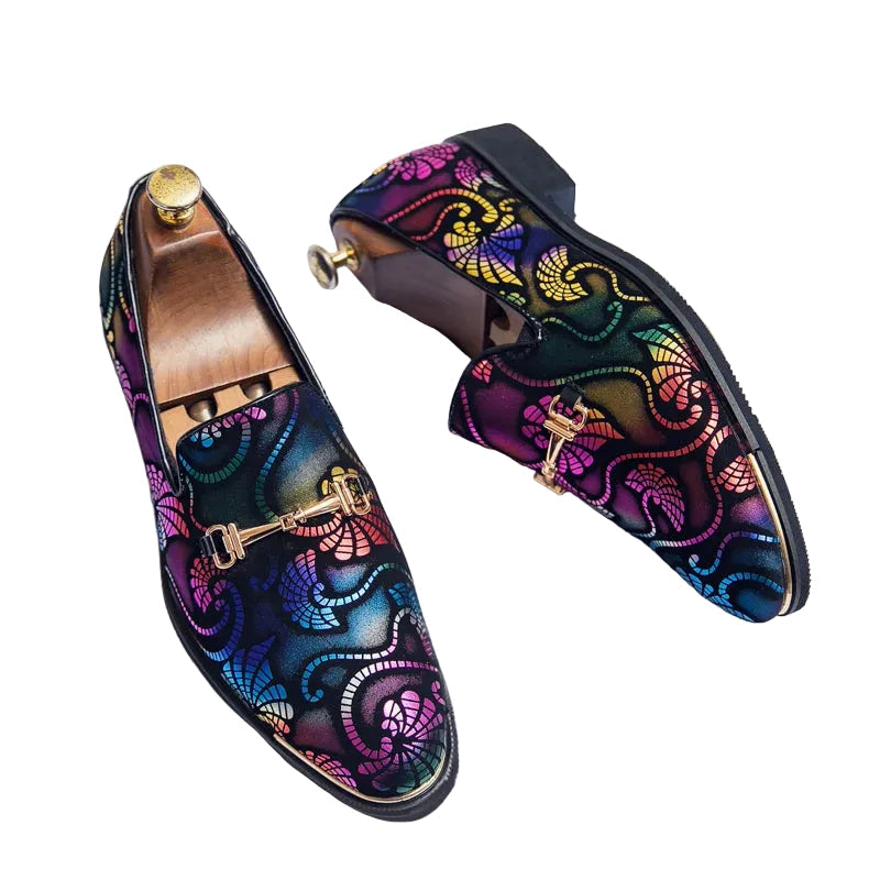Färgglada slip-on loafers för män, casual sommarskor med bekväm gummisula.