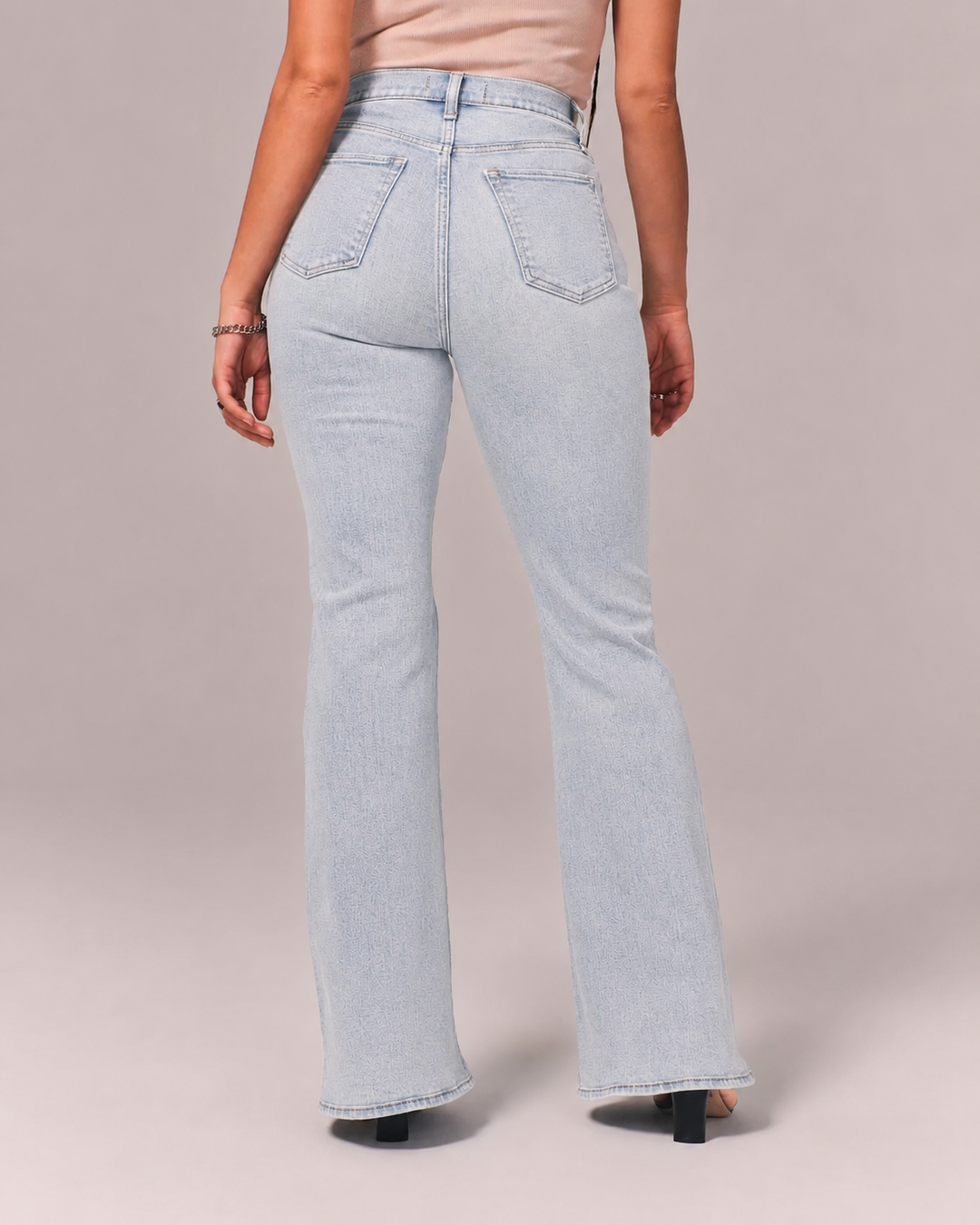 Kvinnors Hög Midja Jeans i Mörkblå och Ljusblå