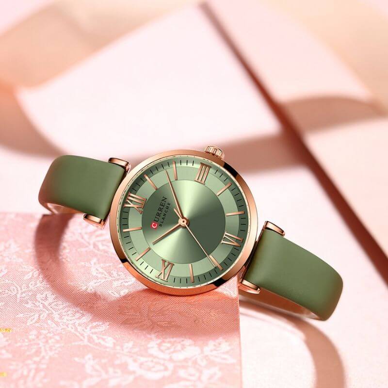 Elegant Vattentät Klocka med Läderarmband