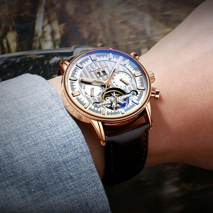 Elegant Tourbillon-klocka med läderrem