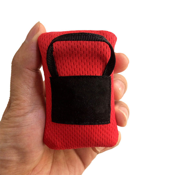 "Fällbar vattentät picknickmatta för utomhusbruk, kompakt design, mjuk yta i grönt och blått, perfekt för camping."