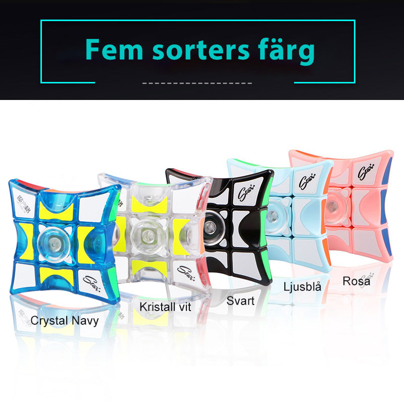 "Färgglad fidget Rubiks kub i svart, korall och ljusblå. Kombinerar stresslindring med rolig och mångsidig design."