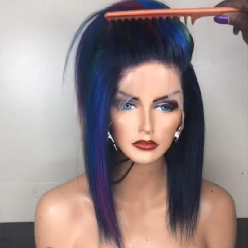 "Färgglad korthårig peruk för kvinnor, naturlig stil, varierande färger och realistisk design, perfekt för uttrycksfull stil.