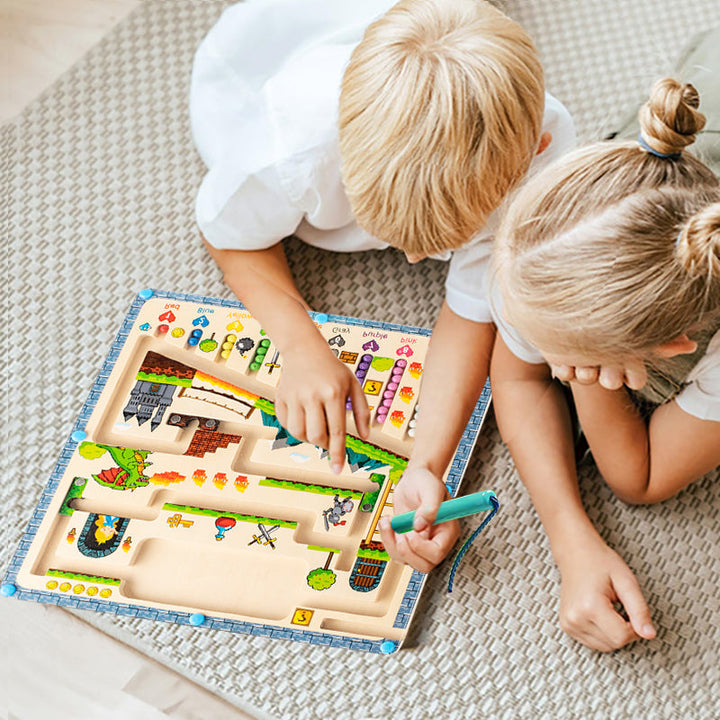"Färgglad magnetisk träfärglabyrint för barn, pedagogisk leksak som förbättrar finmotorik och koordination."