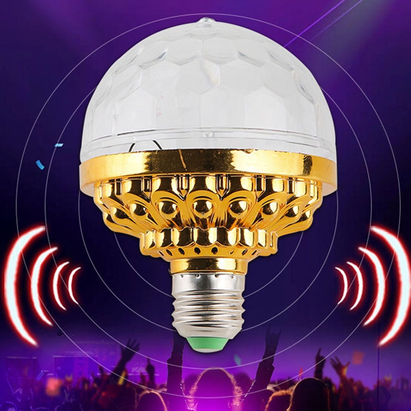 "Färgglad roterande LED-bolljus, skapar festligt ljusspel på väggar och tak, perfekt som dekorativ belysning."