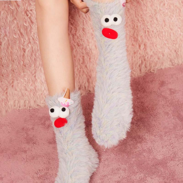 "Färgglada 3D ansiktsstrumpor för vinter, unisex, brokiga motiv, mittpå vaden, mjuk fleece, perfekt för vintersäsongen."