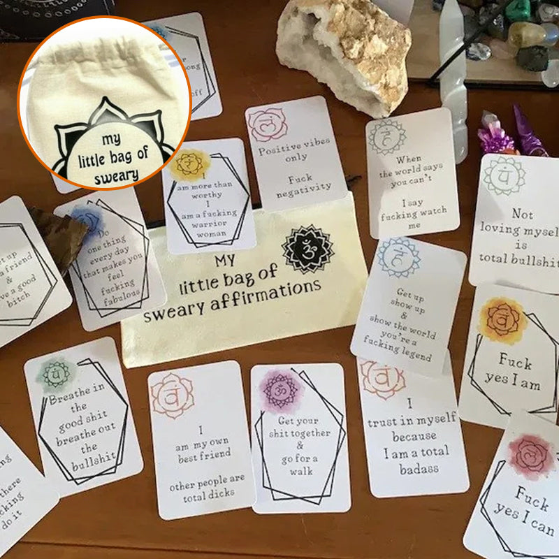 "Färgglada bekräftelsekort med positiva meddelanden och vackra illustrationer för personlig utveckling och inspiration."