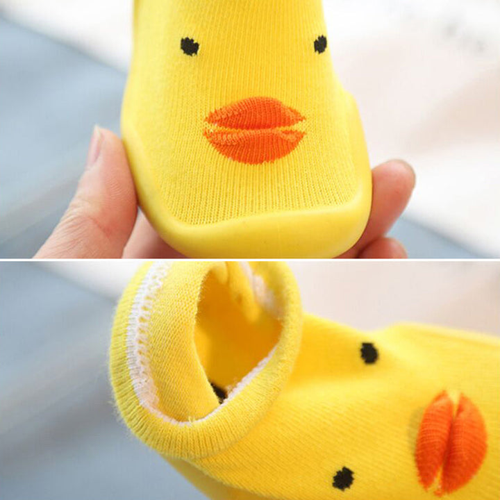 "Färgglada, bekväma barnsko för småbarn med halkfri sula, perfekt för lek och utforskning, enkel på- och avtagning."