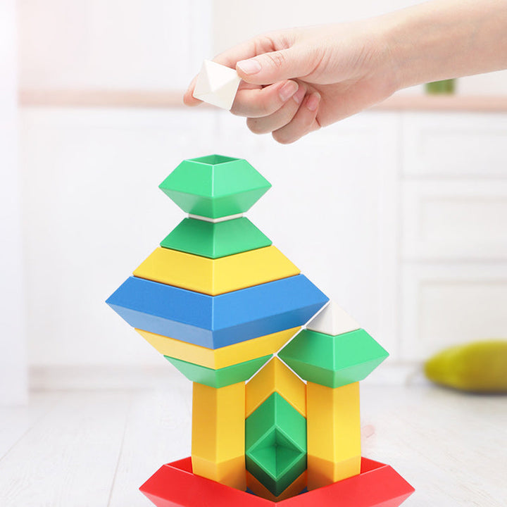 Färgglada pyramide stapelblock i ABS-plast för barn, främjar kreativitet och finmotorik, säkra med rundade hörn.