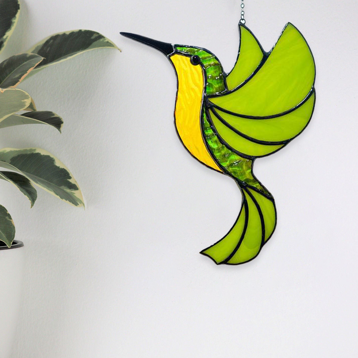 "Färgglatt kolibri fönsterhängsmycke i akryl, mångfärgat design, ger elegant touch till rummet. Perfekt för fågelälskare."