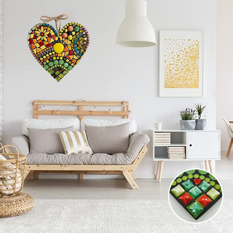 "Färgglatt mosaikhjärta för trädgård, handgjord dekor med glittrande mosaikbitar, mångfärgad och elegant för inomhus/utomhus.