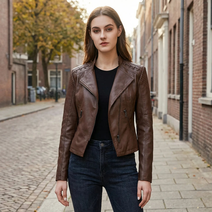 Figursydd dam vintage bikerjacka Elizabeth i svart, perfekt för elegant mode & vardag.