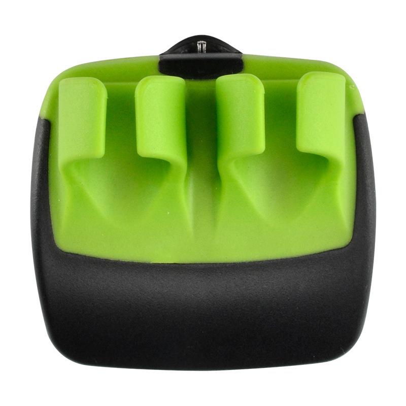 "Fingerskalare i grön och orange, ergonomisk design, kökspryl för säker och enkel hantering av frukt och grönsaker."