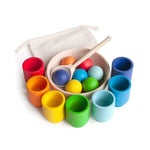 7 färgade bollar och koppar