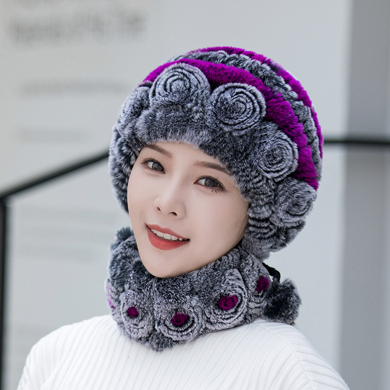 "Fluffig dam fuskpälsmössa i olika färger för varm vinterkomfort och stil, women's accessories."