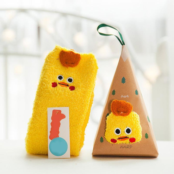 "Fluffiga julstrumpor i korallfleece, 4-pack, varma och mysiga, idealiska för vintern. Accessoar för tjejer och damer."