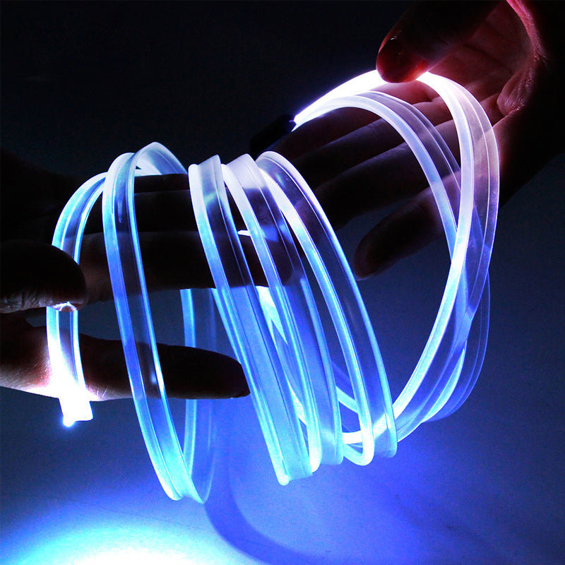 "Futuristisk RGB bilstripbelysning, 7 färger, lyser i regnbågens nyanser, passar bilens interiör, enkel USB-installation."