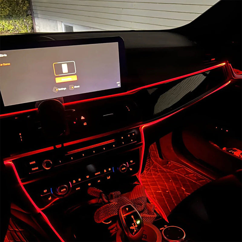 "Futuristisk RGB bilstripbelysning, 7 färger, lyser i regnbågens nyanser, passar bilens interiör, enkel USB-installation."