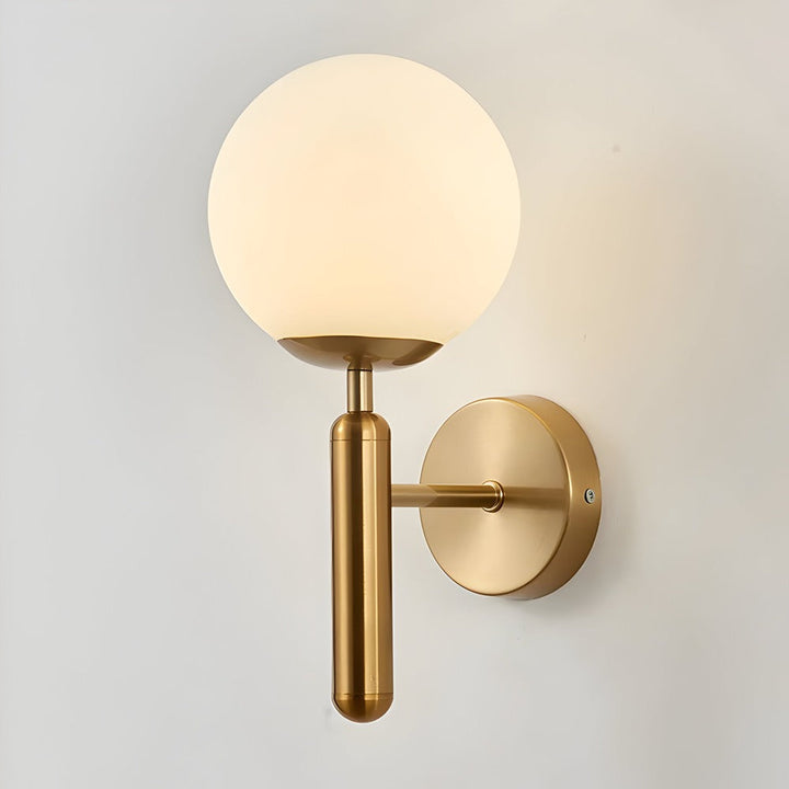 Glänsande Globe Vägglampa i modern design. Elegant LED-belysning perfekt för vardagsrum, sovrum eller hall.