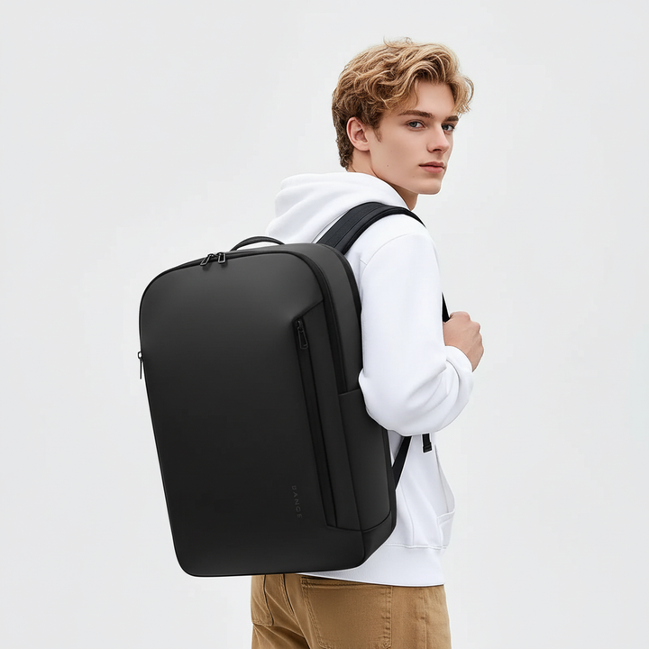 Blå vattentålig pendlarryggsäck för laptop. Smart och robust design för affärs- och vardagsbruk.
