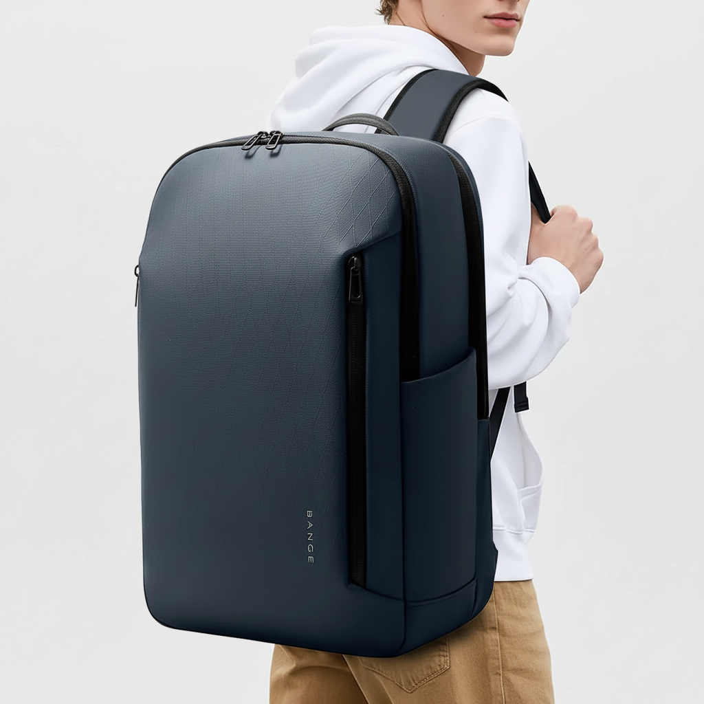 Detaljbild av ryggsäckens insida visar smarta fack för laptop, surfplatta och effektiv organisering.