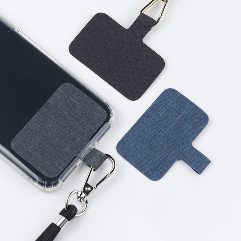 "Grön crossbody telefonband av nylon med metallspänne; justerbart för olika bärsätt, passar alla mobiler i damaccessoarer."