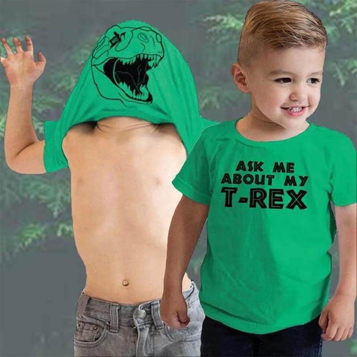 Grön dinosaurie-T-shirt för vuxna och barn med lekfullt T-rex-tryck, idealisk för alla dinosaurieälskare.