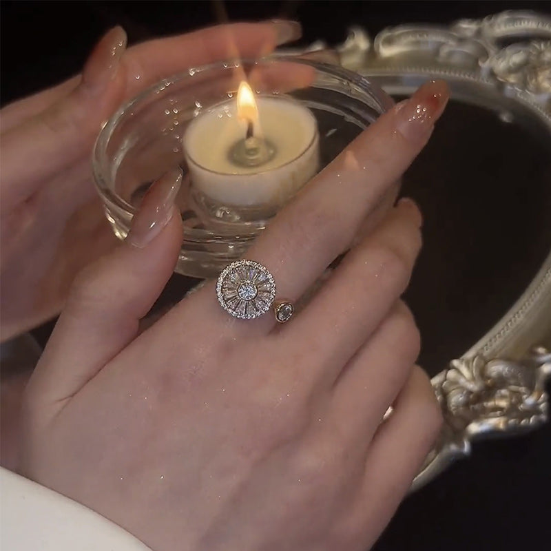 Guldfärgad justerbar zirkonring för kvinnor, elegant alliansdesign, gnistrar vackert, perfekt för alla tillfällen.