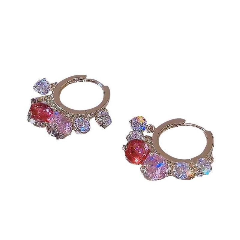 "Gyllene glitter zirkon örhängen för kvinnor, färgglada stenar, gnistrande design, perfekt för elegant stil och charm."
