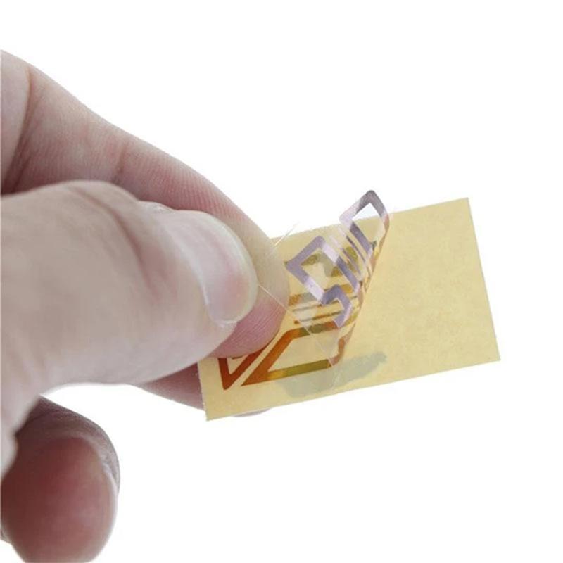 "Gyllene mobiltelefon signalförstärkare, kompakt enhet, förbättrar mottagning och samtalskvalitet med 4-band stöd."