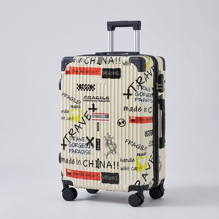 Hård UrbanVoy bagageväska med distinkt urban-tryck, för enkel och säker transport av din packning.