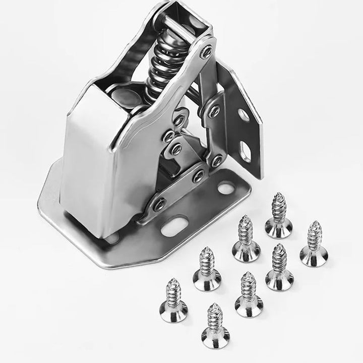 Hålfri och slitsfri gångjärn på en trädörr, robust konstruktion i nickelpläterat stål, enkel och sömlös installation.