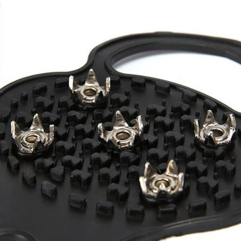 "Halkfria silikon skoskydd, unisex, svart, robusta stålpinnar för isigt underlag, designade för säker vintergång."