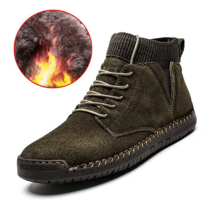 "Hållbara handsydda mid-top sneakers för män i slitstarkt material och urban stil, perfekta för alla tillfällen."