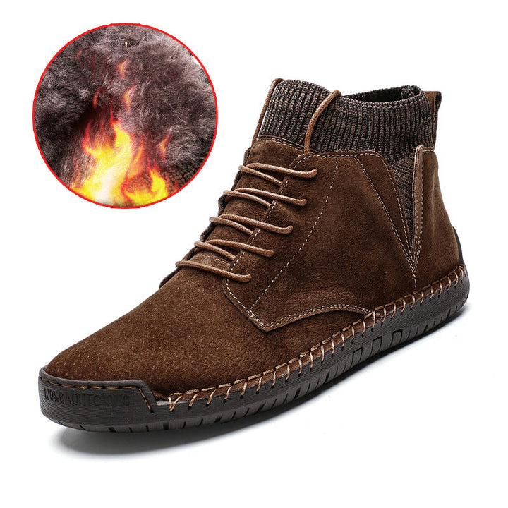 "Hållbara handsydda mid-top sneakers för män i slitstarkt material och urban stil, perfekta för alla tillfällen."