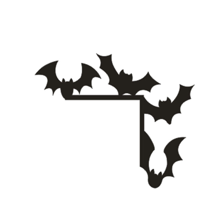 "Halloween dörrkarmdekoration av trä med häxa och spindelnät, perfekt för festlig och skrämmande heminredning."