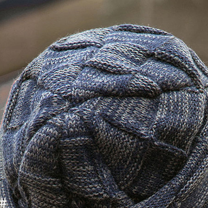 "Halsdukmöss set i fleece med termisk isolering för män, i marinblå, grå och svarta nyanser, varmt och stilrent."