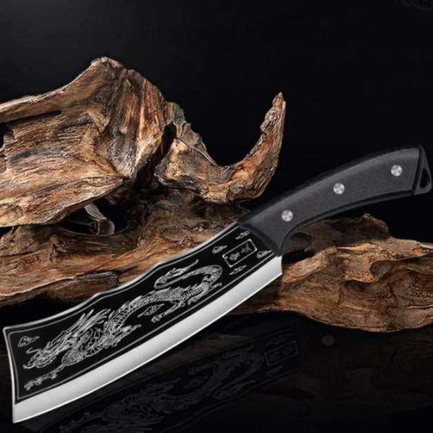 Elegant helbild av Drakdödare kockkniv. Handgjord precisionskniv, ett premium kökstillbehör för mästerkockar.