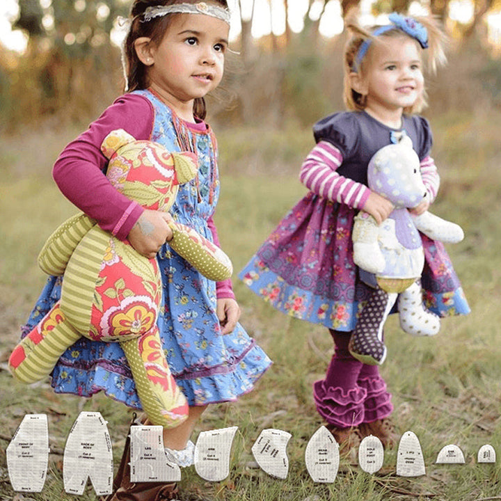 "Handgjord minnesbjörn mall av akryl, perfekt för personlig dekoration. Finns i olika storlekar och färger som visad."